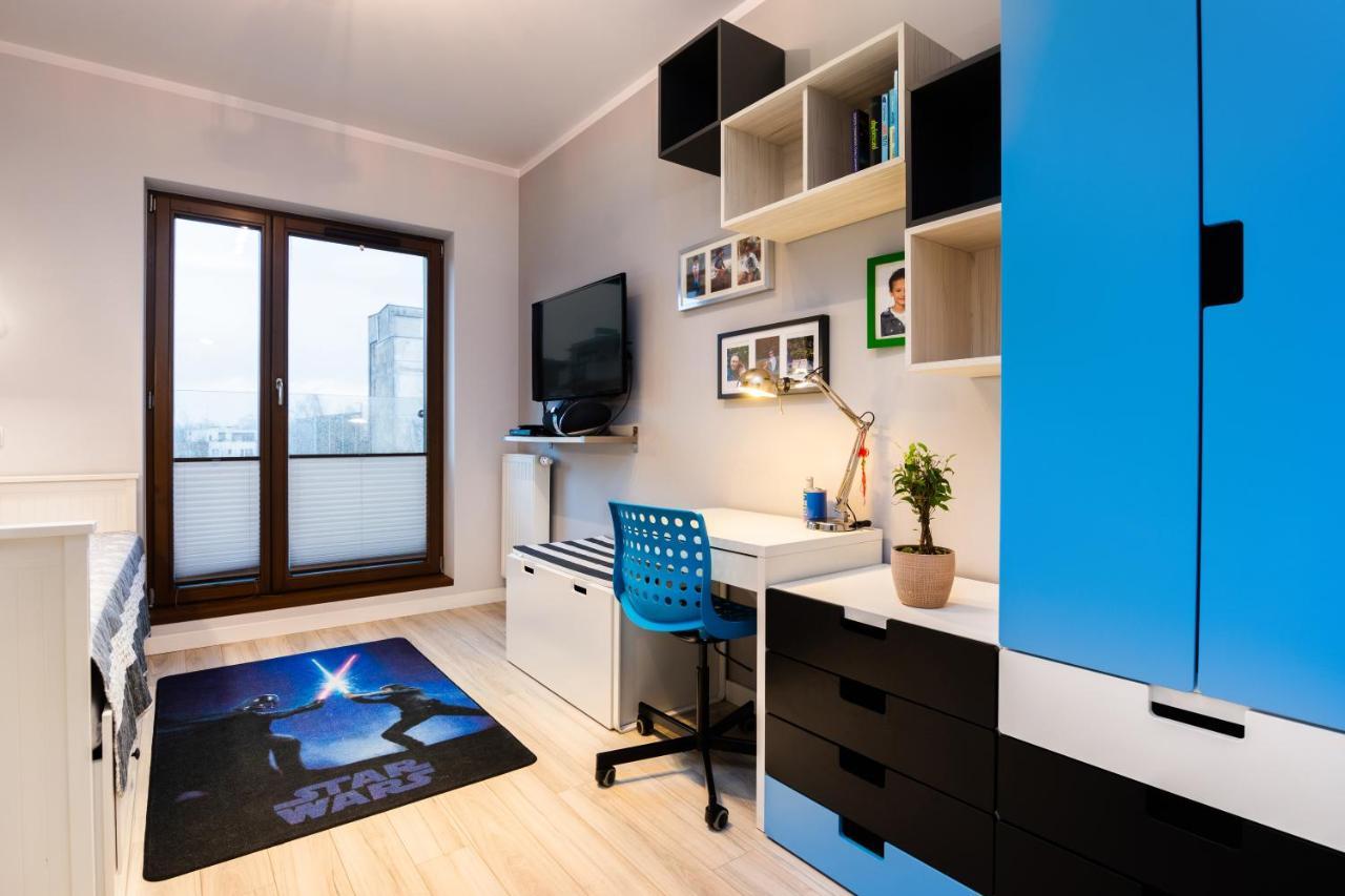 Elegant Business Accommodation With Parking - By Upstairs คราคูฟ ภายนอก รูปภาพ