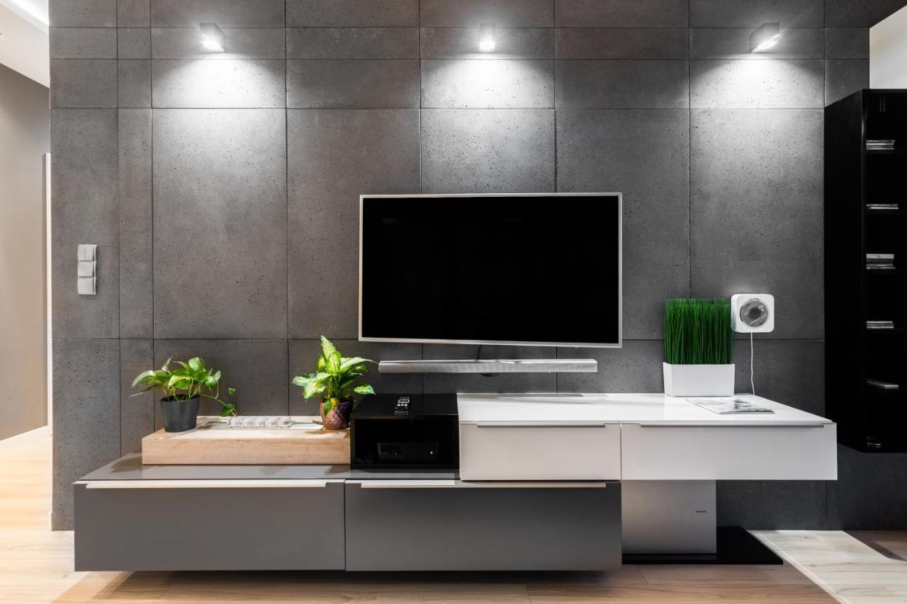 Elegant Business Accommodation With Parking - By Upstairs คราคูฟ ภายนอก รูปภาพ