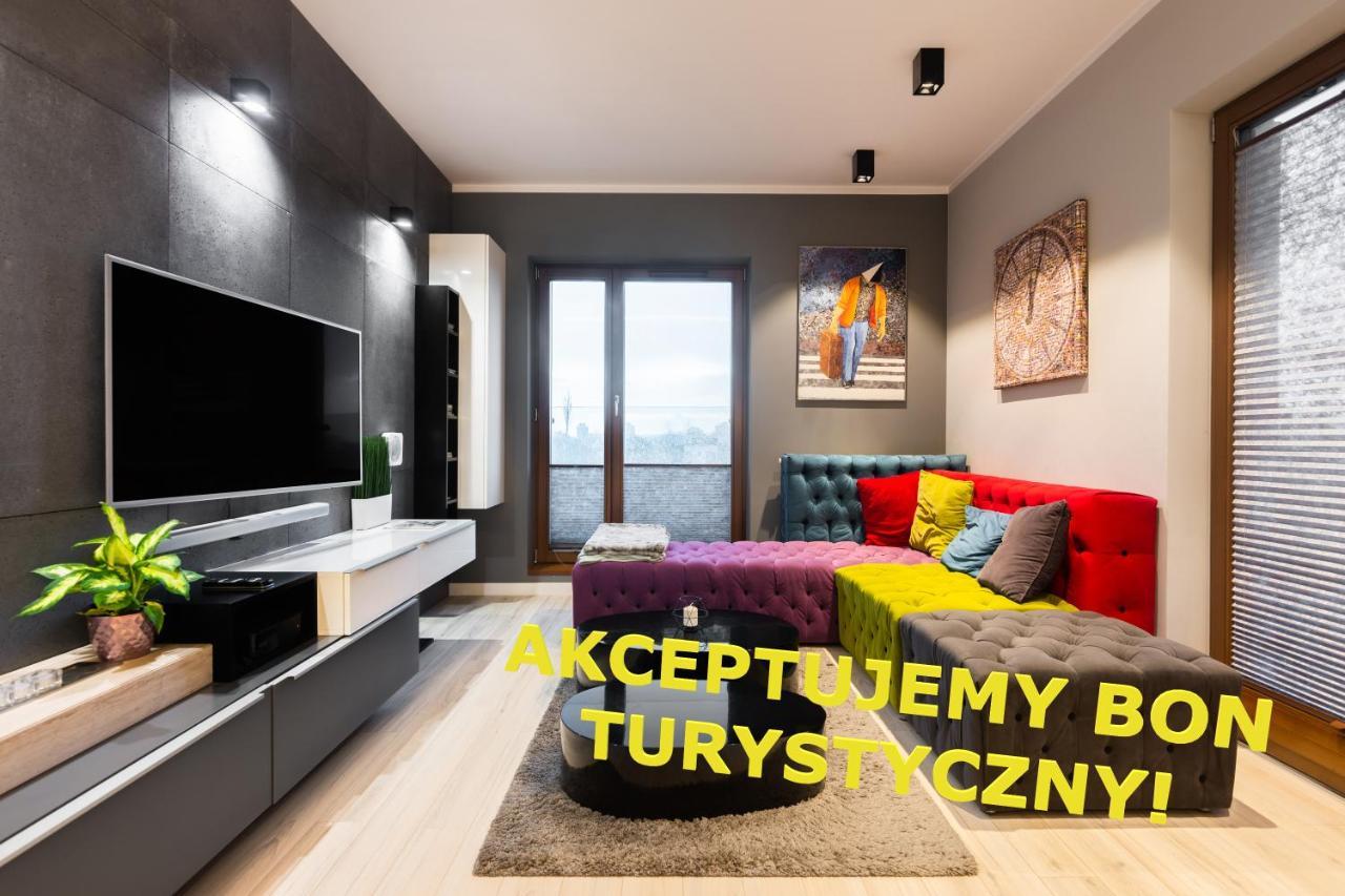 Elegant Business Accommodation With Parking - By Upstairs คราคูฟ ภายนอก รูปภาพ